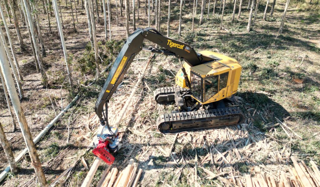 AfrEquip recommends the levelling TCi LH822E for clearfell and thinning applications